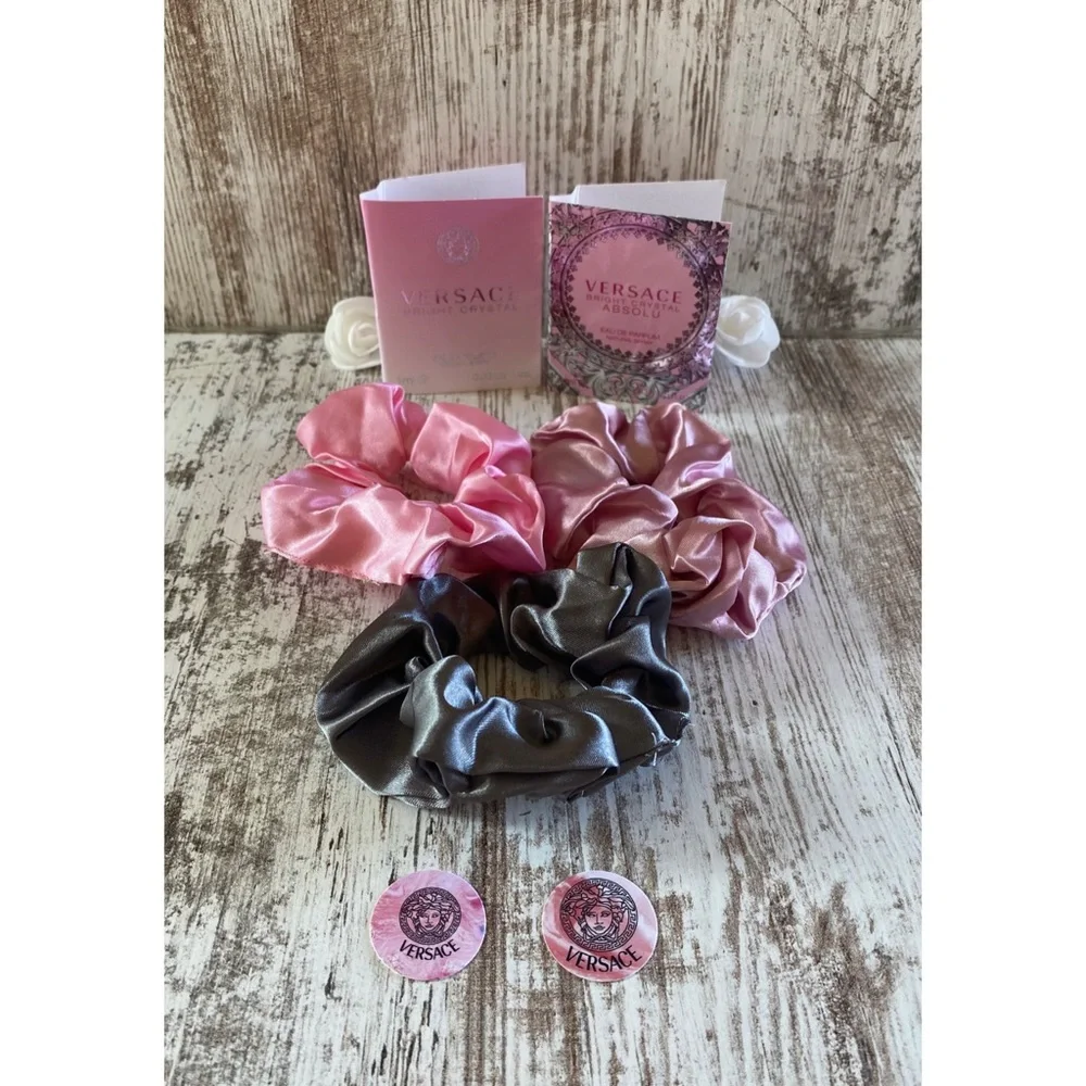 Brand new Versace exclusive bundle - Picture 1 of 7